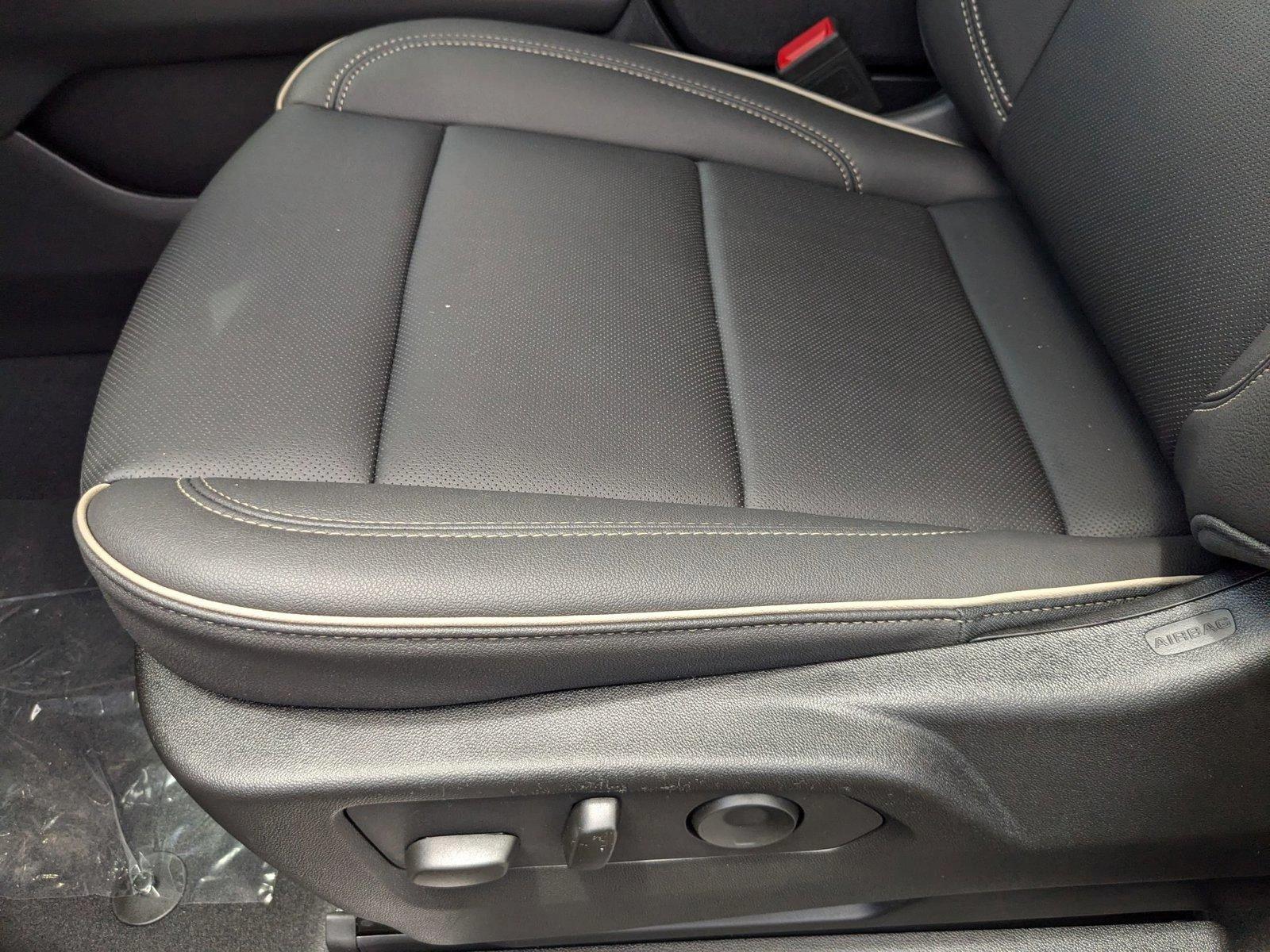 2025 Chevrolet Suburban Vehicle Photo in MIAMI, FL 33134-2699