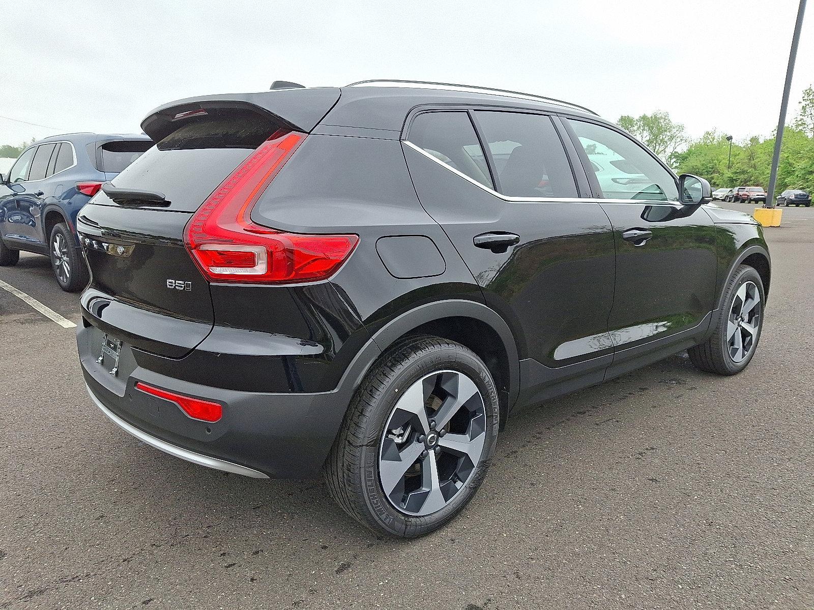 2025 Volvo XC40 Vehicle Photo in Trevose, PA 19053