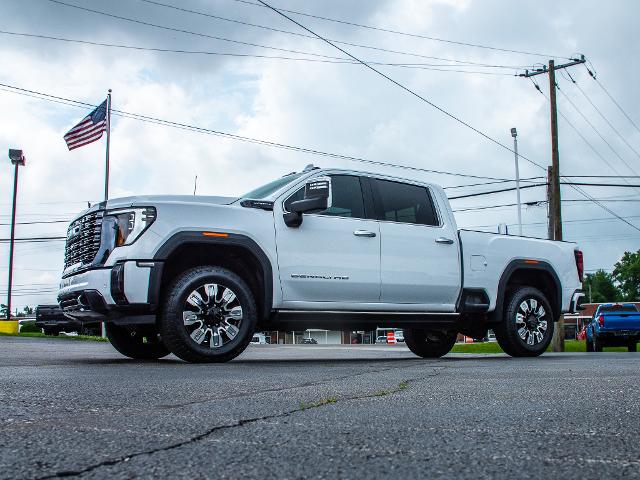 2024 GMC Sierra 2500 HD Vehicle Photo in MADISON, IN 47250-1611