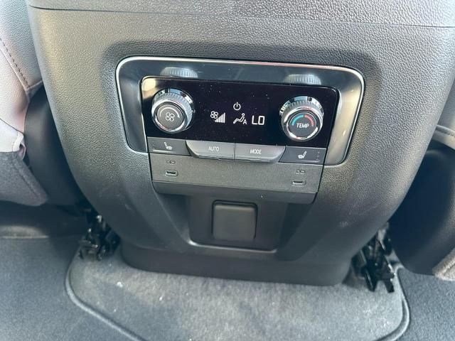 2025 Chevrolet Tahoe Vehicle Photo in COLUMBIA, MO 65203-3903