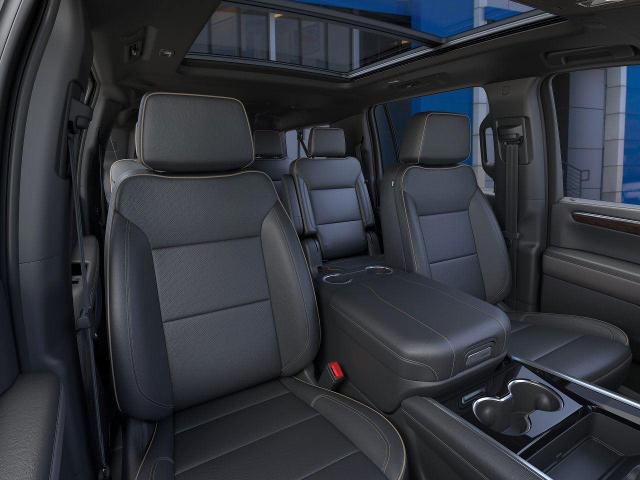 2025 Chevrolet Suburban Vehicle Photo in KANSAS CITY, MO 64114-4502