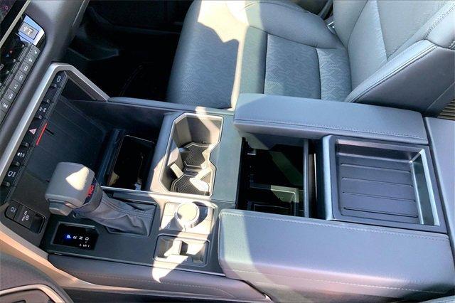 2025 Toyota Tundra 4WD Vehicle Photo in KANSAS CITY, MO 64114-4502