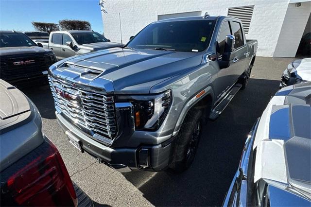 2024 GMC Sierra 2500 HD Vehicle Photo in ELK GROVE, CA 95757-8703