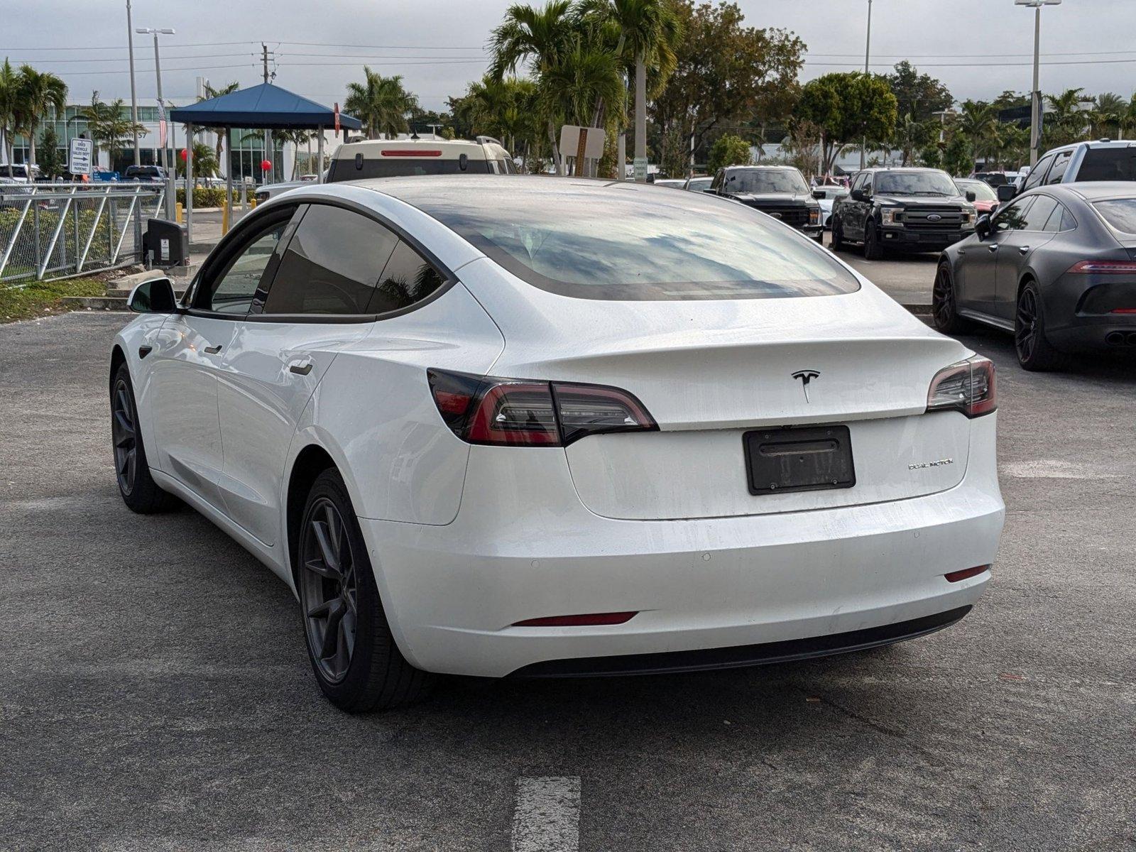 2022 Tesla Model 3 Vehicle Photo in Miami, FL 33015