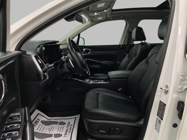 2022 Kia Sorento Hybrid Vehicle Photo in Appleton, WI 54913