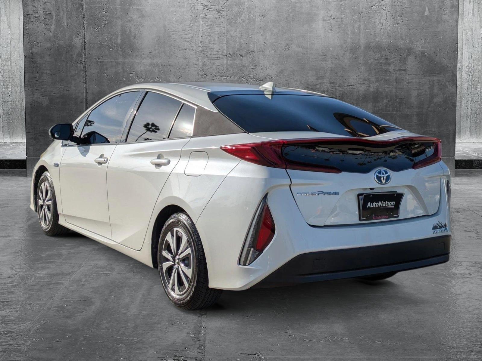 2017 Toyota Prius Prime Vehicle Photo in Tustin, CA 92782