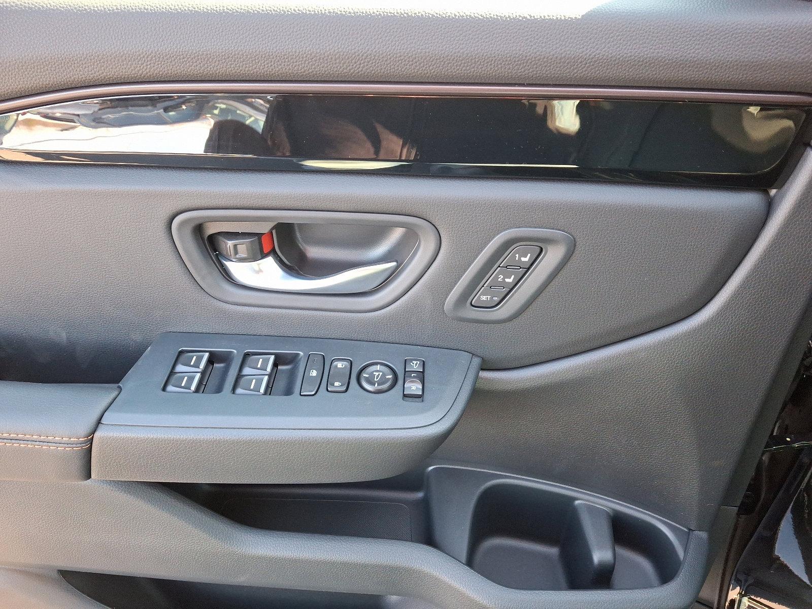 2025 Honda Pilot Vehicle Photo in Harrisburg, PA 17111