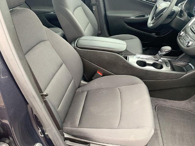 2022 Chevrolet Malibu Vehicle Photo in MOON TOWNSHIP, PA 15108-2571
