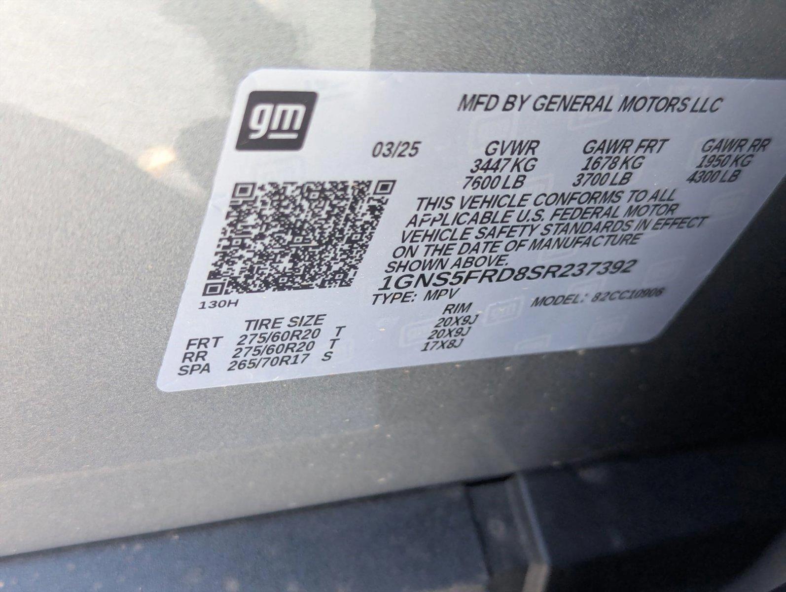2025 Chevrolet Suburban Vehicle Photo in GREENACRES, FL 33463-3207