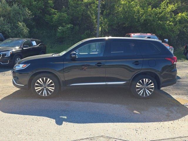 2020 Mitsubishi Outlander Vehicle Photo in Pleasant Hills, PA 15236