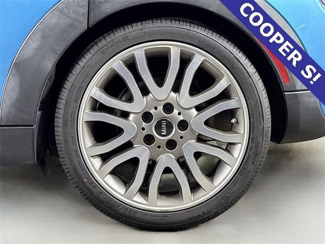 2015 MINI Cooper S Hardtop 4 Door Vehicle Photo in Puyallup, WA 98371