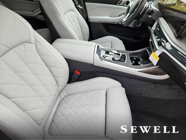 2025 BMW X7 xDrive40i Vehicle Photo in PLANO, TX 75024
