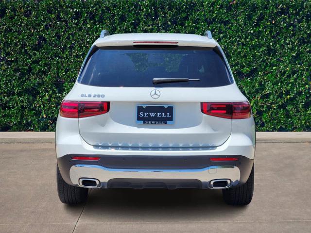 2025 Mercedes-Benz GLB Vehicle Photo in HOUSTON, TX 77079