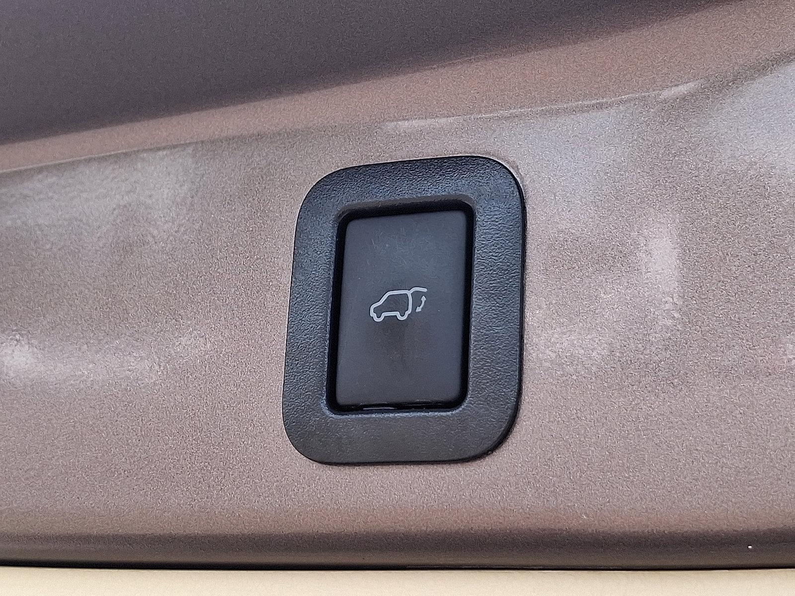 2018 Toyota Highlander Vehicle Photo in Trevose, PA 19053