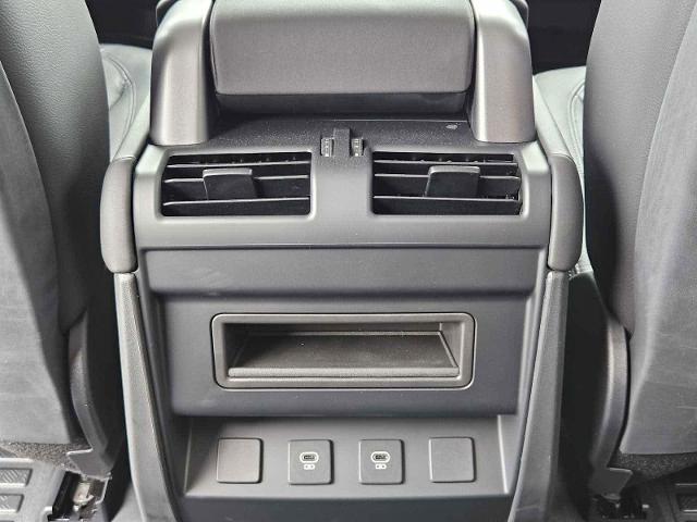 2024 Defender Vehicle Photo in AUSTIN, TX 78717