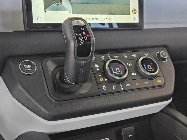 2024 Defender Vehicle Photo in AUSTIN, TX 78717