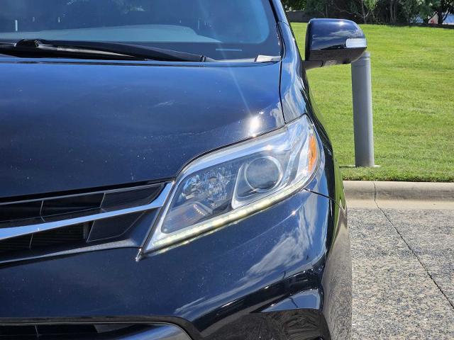 2020 Toyota Sienna Vehicle Photo in FORT WORTH, TX 76132
