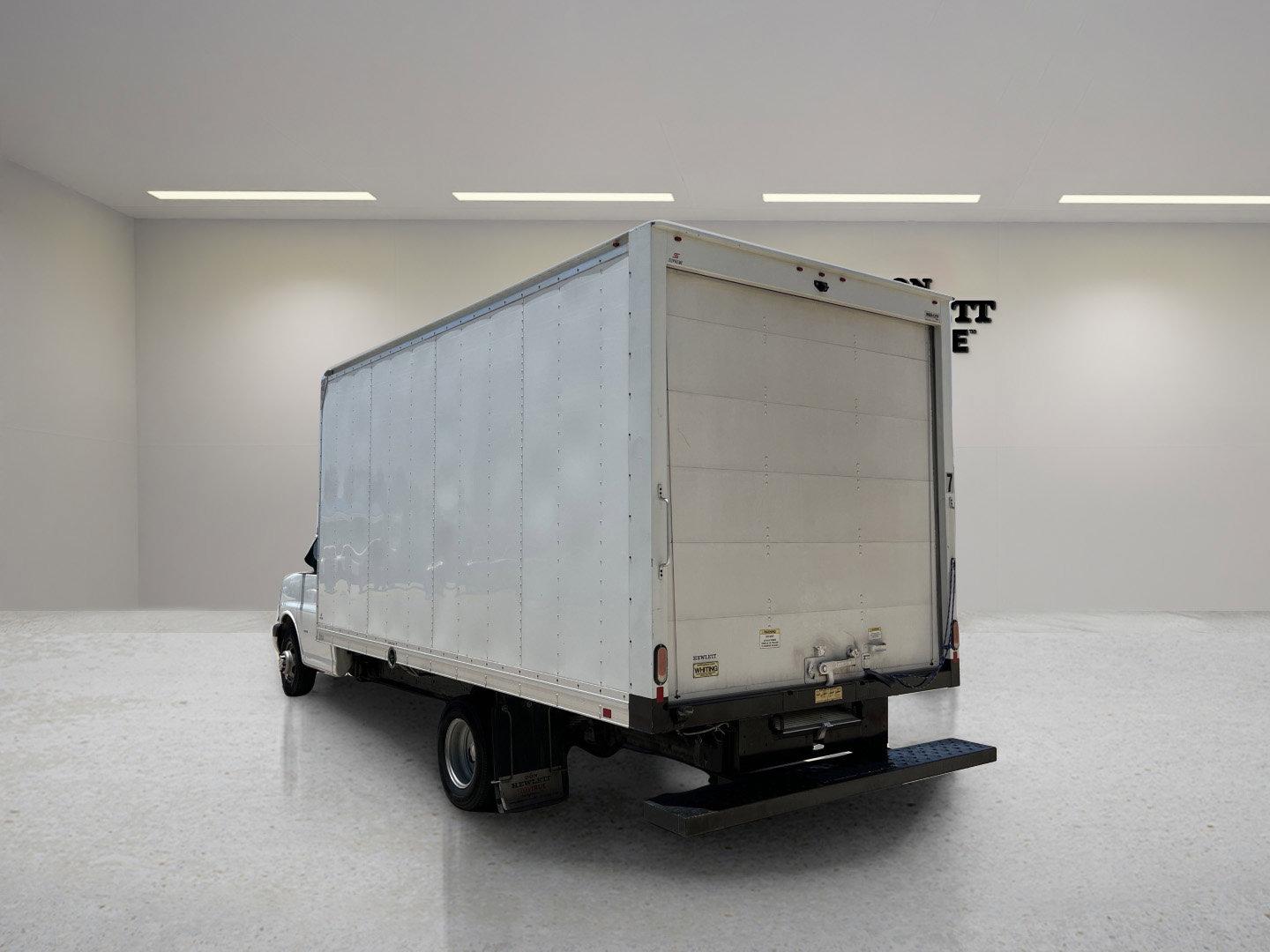 2021 Chevrolet Express Cutaway 3500 Vehicle Photo in GEORGETOWN, TX 78626-7508