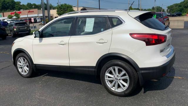 2017 Nissan Rogue Sport Vehicle Photo in MOON TOWNSHIP, PA 15108-2571