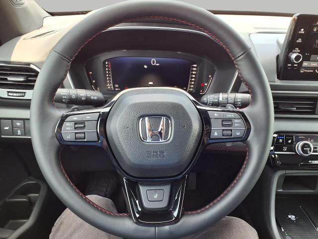 2025 Honda Pilot Vehicle Photo in Oshkosh, WI 54904