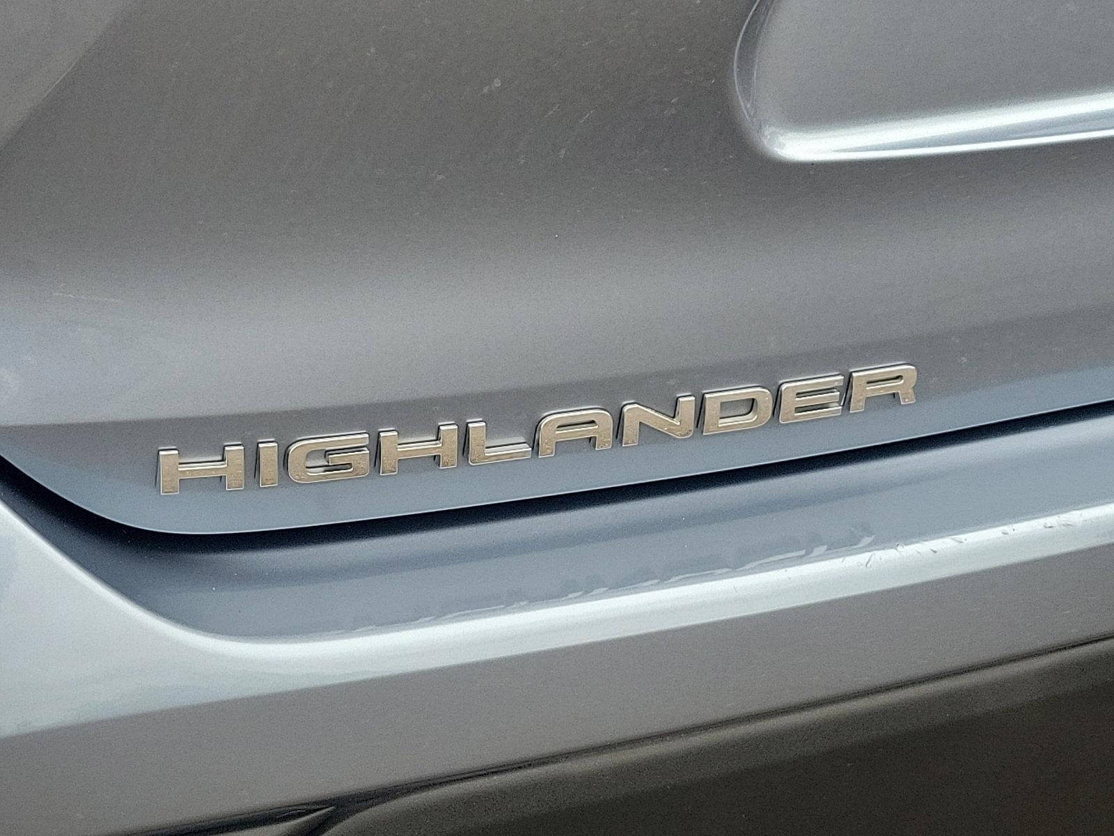2023 Toyota Highlander Vehicle Photo in Trevose, PA 19053