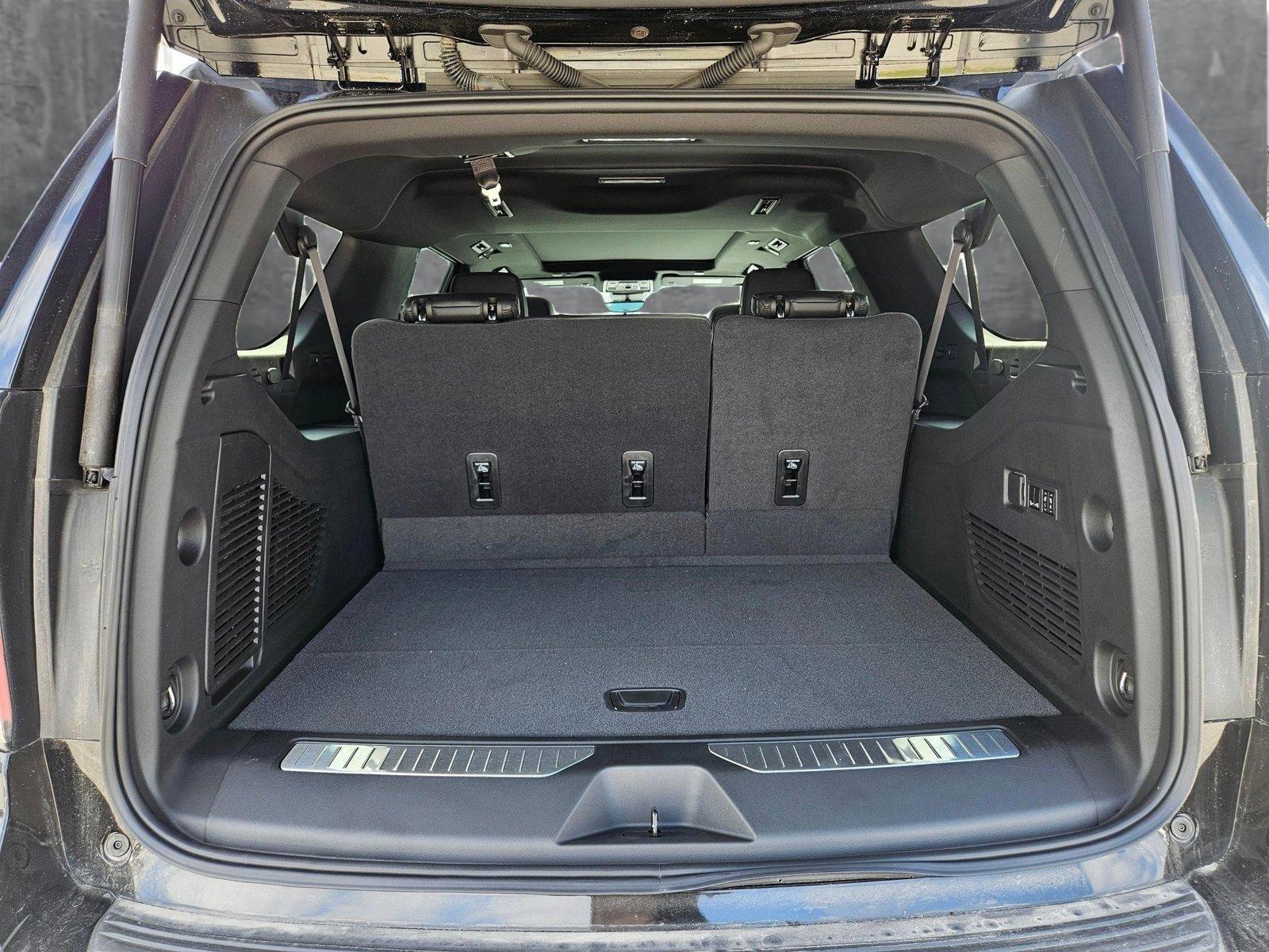 2024 Chevrolet Suburban Vehicle Photo in AUSTIN, TX 78759-4154