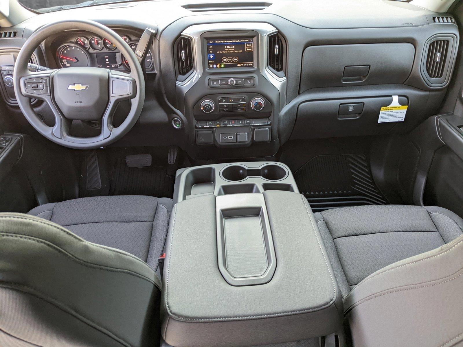 2024 Chevrolet Silverado 1500 Vehicle Photo in VALENCIA, CA 91355-1705