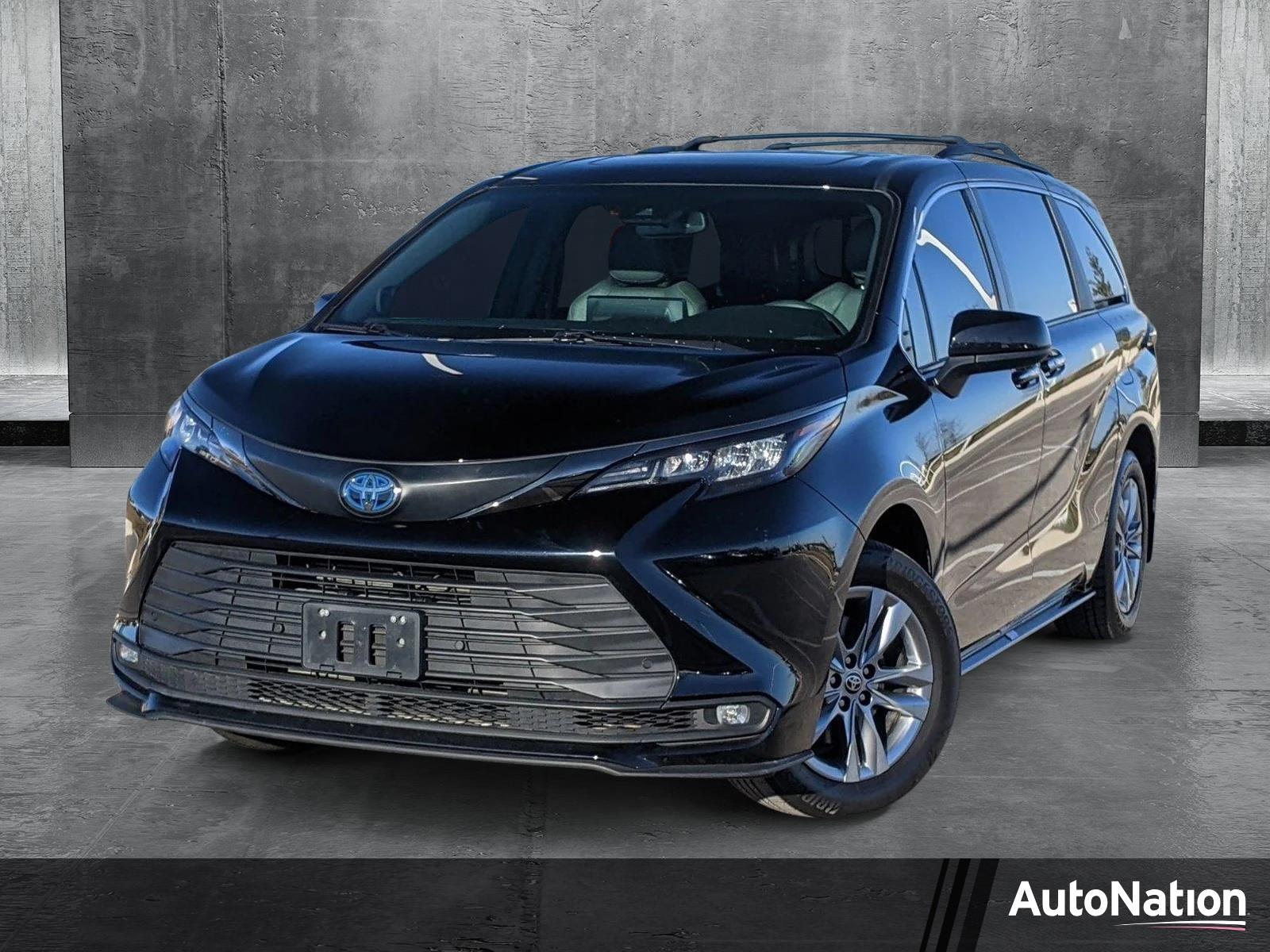 2022 Toyota Sienna Vehicle Photo in Austin, TX 78728