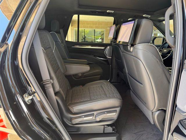 2025 Cadillac Escalade Vehicle Photo in DELRAY BEACH, FL 33483-3294