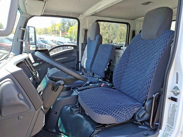 2024 Chevrolet Low Cab Forward 4500 Vehicle Photo in DANBURY, CT 06810-5034