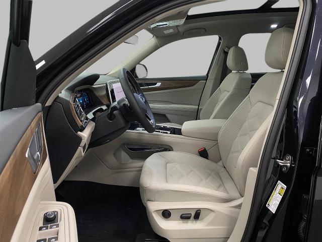 2025 Volkswagen Atlas Vehicle Photo in Appleton, WI 54913