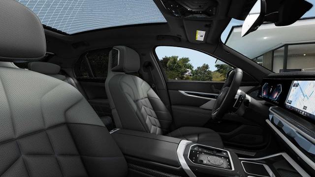 2025 BMW 740i Vehicle Photo in GRAPEVINE, TX 76051