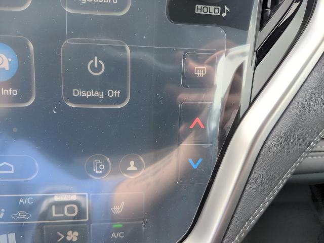 2025 Subaru Outback Vehicle Photo in Green Bay, WI 54304