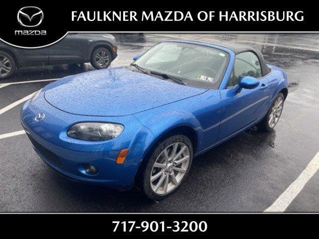 2006 Mazda MX-5 Miata Vehicle Photo in Harrisburg, PA 17111