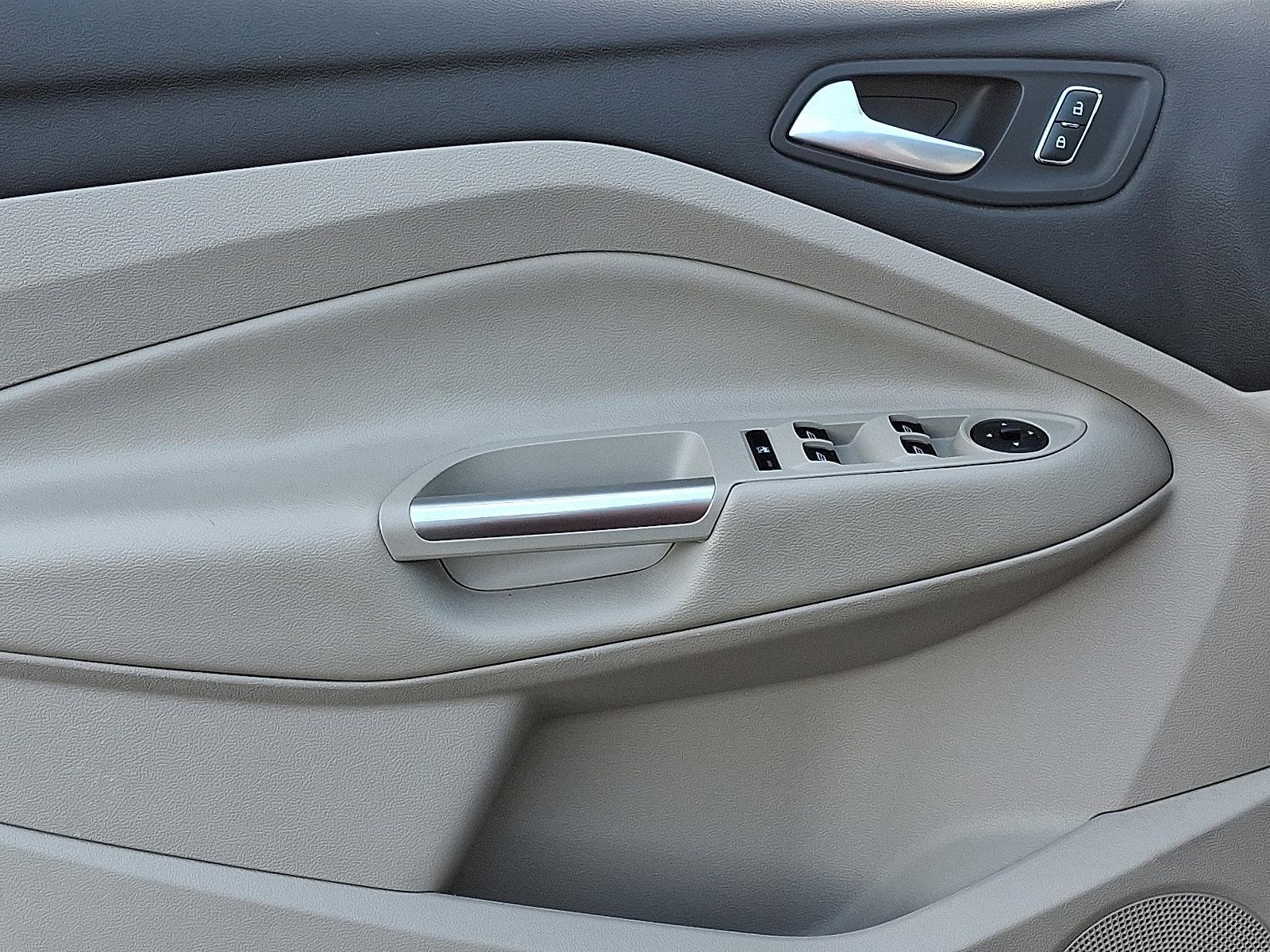 2015 Ford Escape Vehicle Photo in Easton, PA 18045