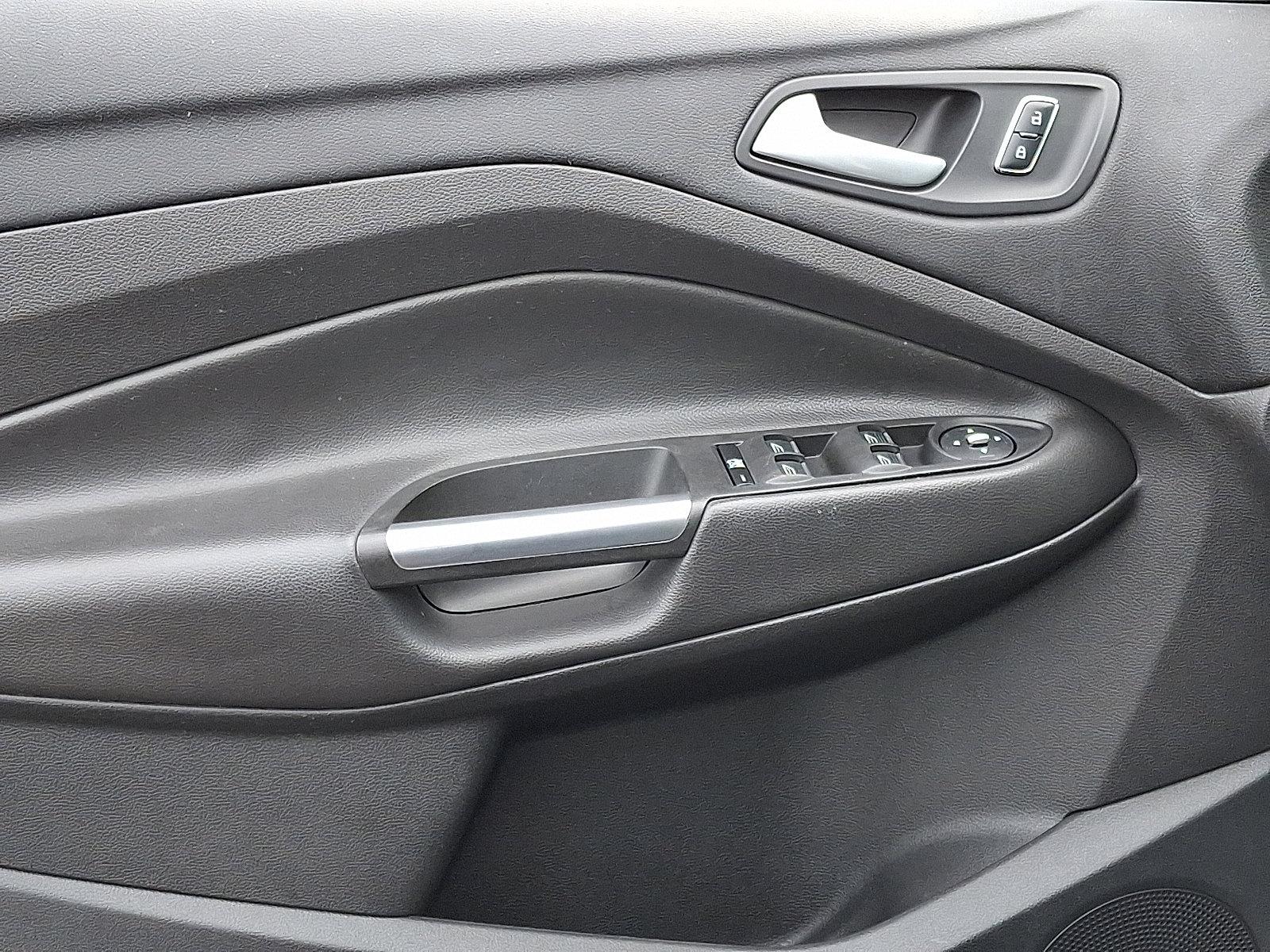 2015 Ford Escape Vehicle Photo in Easton, PA 18045