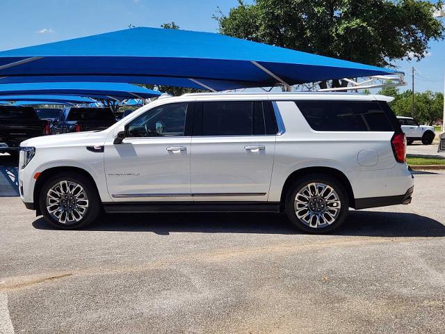 2023 GMC Yukon XL Vehicle Photo in DENTON, TX 76210-9321