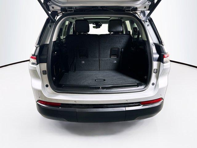 2022 Jeep Grand Cherokee L Vehicle Photo in Doylsetown, PA 18901