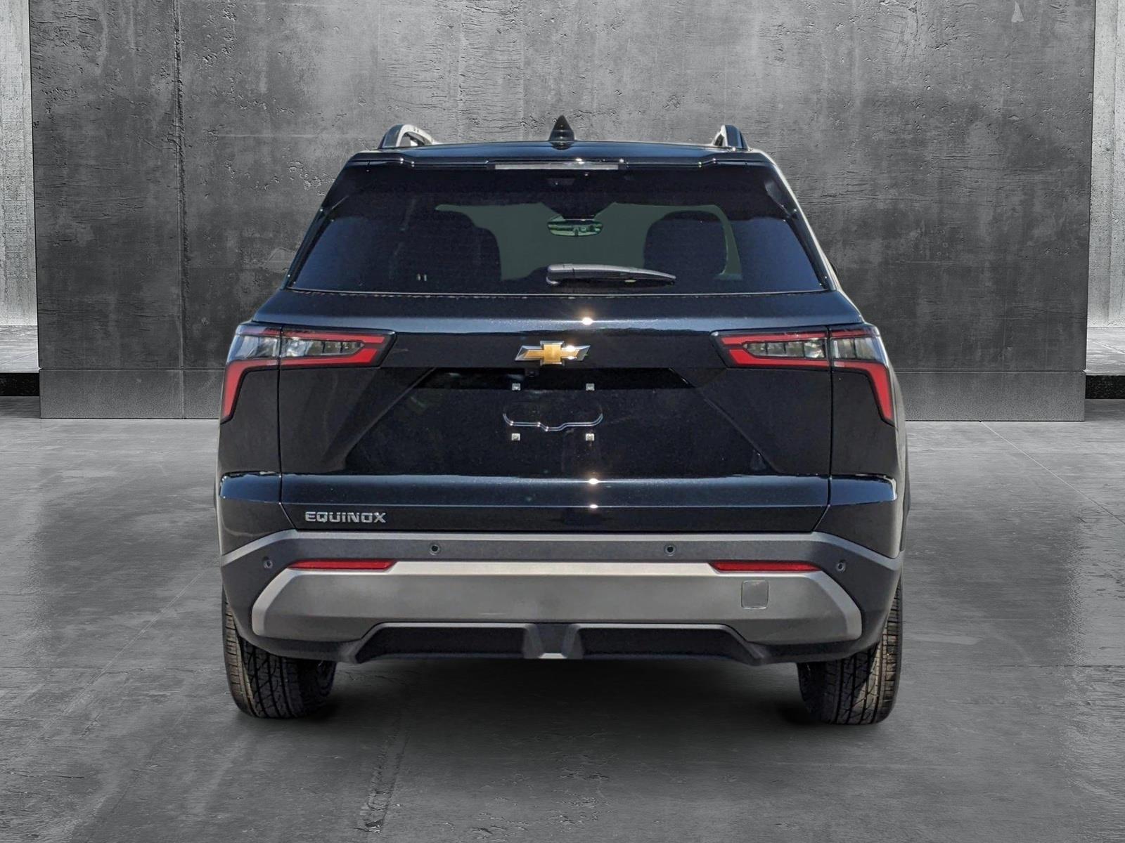 2025 Chevrolet Equinox Vehicle Photo in TIMONIUM, MD 21093-2300
