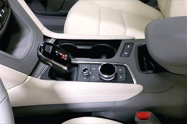 2025 Cadillac XT6 Vehicle Photo in KANSAS CITY, MO 64114-4545