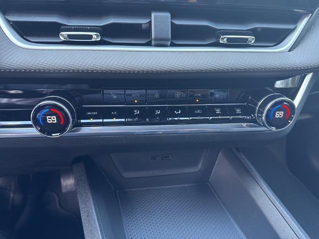 2025 Chevrolet Equinox Vehicle Photo in MARION, NC 28752-6372