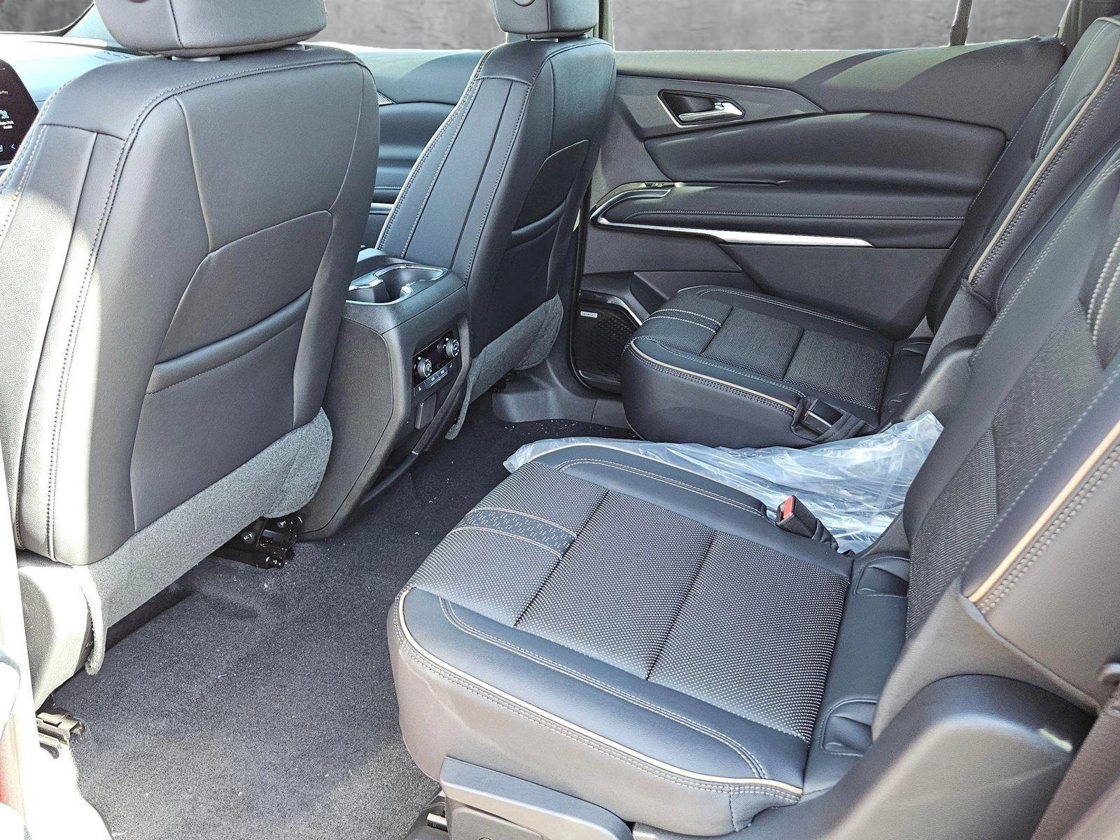 2025 Chevrolet Traverse Vehicle Photo in PEORIA, AZ 85382-3715