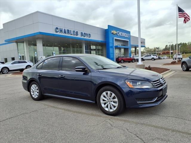 2013 Volkswagen Passat Vehicle Photo in HENDERSON, NC 27536-2966