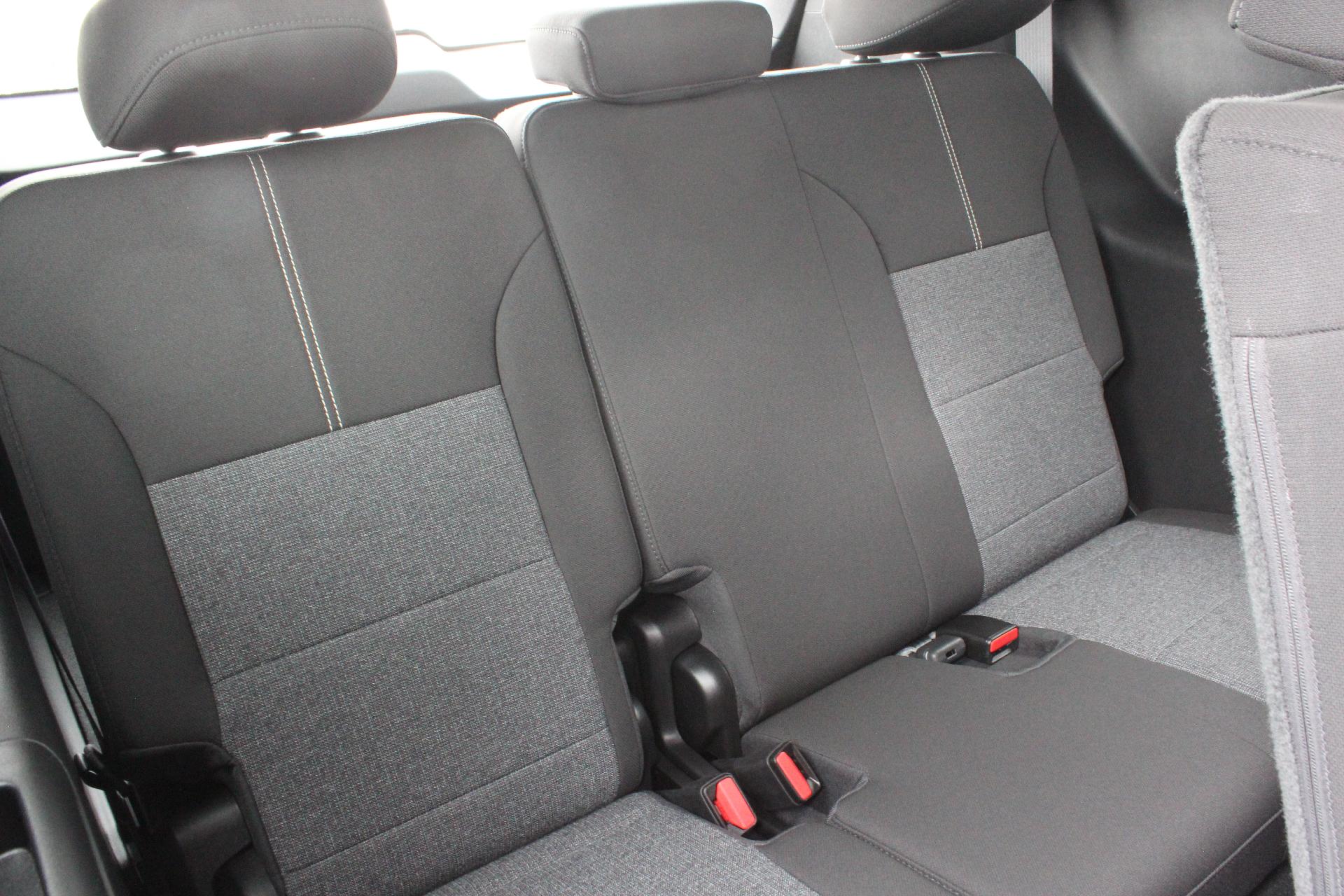 2025 GMC Acadia Vehicle Photo in AURORA, CO 80012-4011