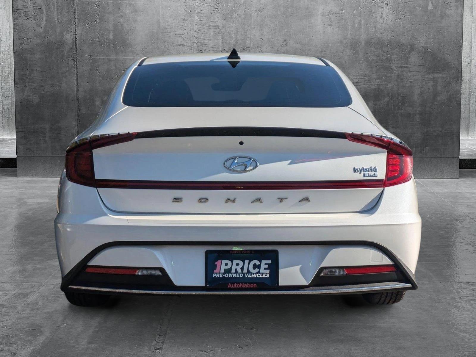 2022 Hyundai SONATA Hybrid Vehicle Photo in Tampa, FL 33614