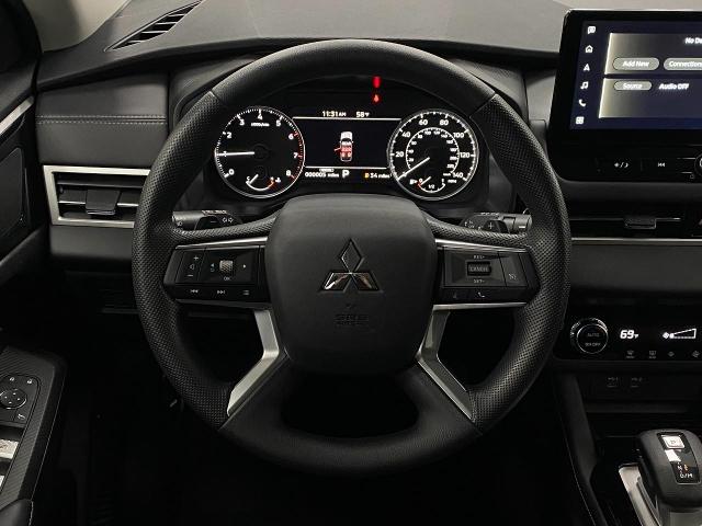 2025 Mitsubishi Outlander Vehicle Photo in Appleton, WI 54913