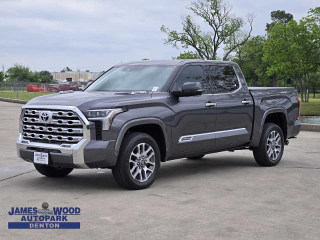 2023 Toyota Tundra 4WD Vehicle Photo in DENTON, TX 76210-9321