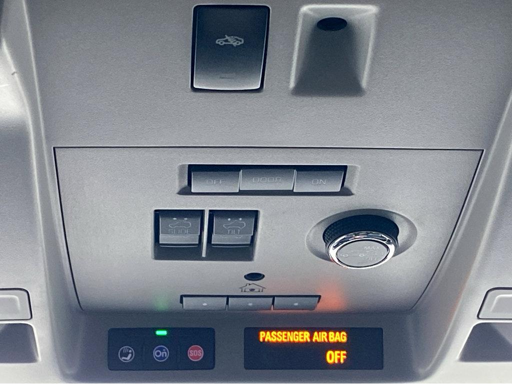 2019 Cadillac Escalade ESV Vehicle Photo in POOLER, GA 31322-3252