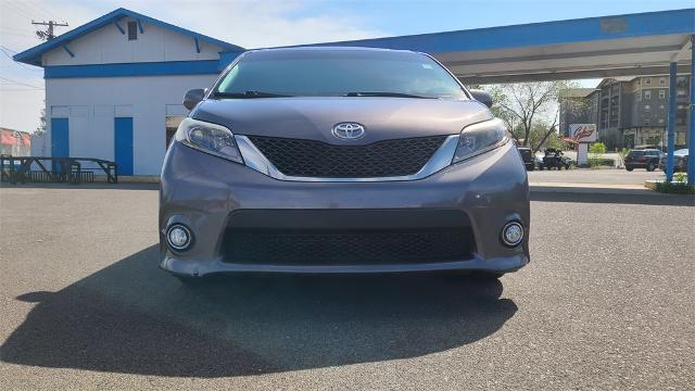 2017 Toyota Sienna Vehicle Photo in FLAGSTAFF, AZ 86001-6214
