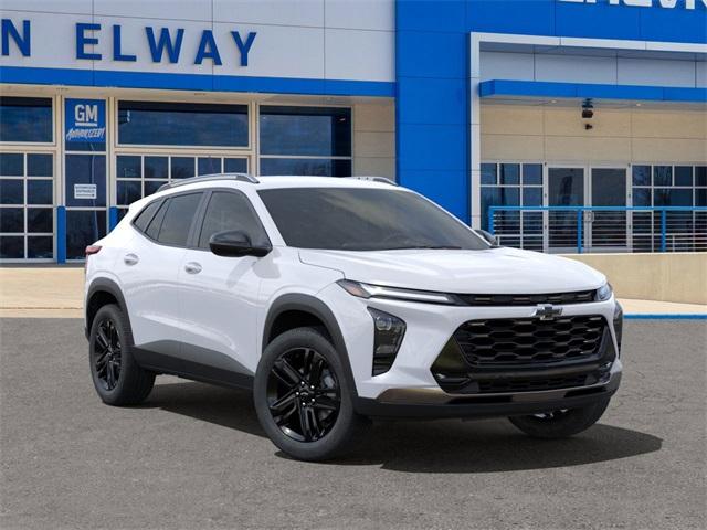 2025 Chevrolet Trax Vehicle Photo in ENGLEWOOD, CO 80113-6708
